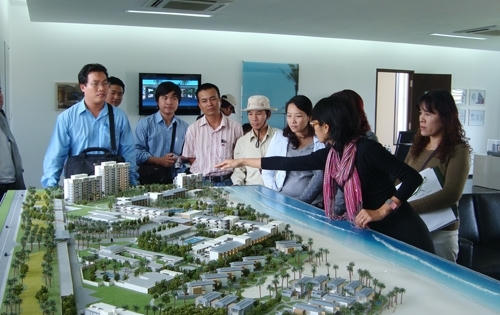 “Siết” chứng chỉ môi giới BĐS: Thiếu thực tế và mang tính hình thức?