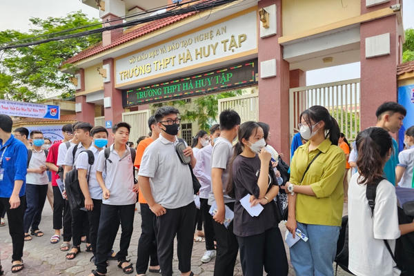 Nghệ An: Chọn môn ngoại ngữ là một thi thứ 3 vào lớp 10