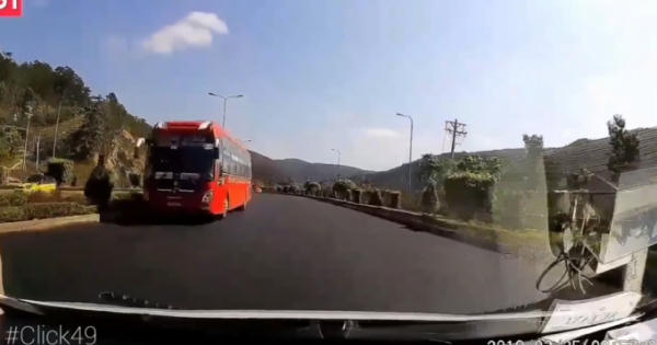 Lâm Đồng: Phạt hơn 7 triệu đồng và tước bằng lái xe tài xế xe khách chạy ngược chiều trên cao tốc