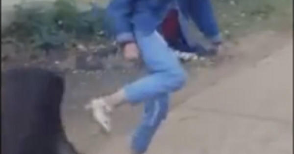 Bí mật đằng sau clip nữ sinh Bắc Giang bị đánh hội đồng