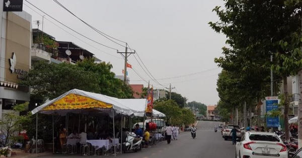 Con gái 14 tuổi đâm chết cha ruột ở Bình Dương