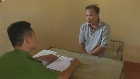 Bắt tạm giam đối tượng đột nhập nhà dân trộm gỗ