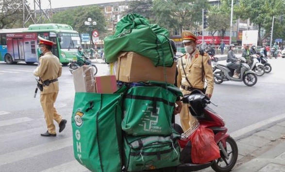 Camera AI phát hiện hàng loạt shipper che biển số để 'né' phạt nguội