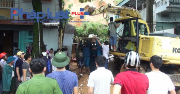 Hà Giang: Cận cảnh hiện trường vụ sạt lở vùi lấp quán internet nghi nhiều người mắc kẹt dưới lòng đất