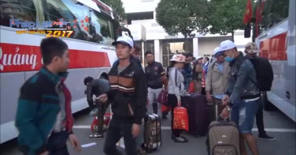 Bình Dương: Hàng ngàn công nhân về quê ăn Tết trên những chuyến xe miễn phí