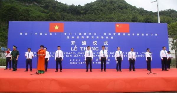 Thông tuyến vận tải hành khách, hàng hóa tại các cửa khẩu Hà Giang