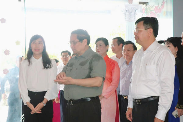 Thủ tướng Phạm Minh Chính kiểm tra hoạt động chính quyền 2 cấp tại An Giang Thủ tướng Phạm Minh Chính kiểm tra hoạt động chính quyền 2 cấp tại An Giang