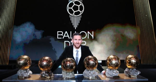 Messi, C.Ronaldo không còn cơ hội giành Quả bóng vàng 2020