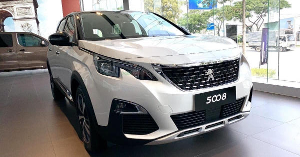 Thêm 5 ô tô giảm giá cao nhất hơn 150 triệu cuối tháng 8