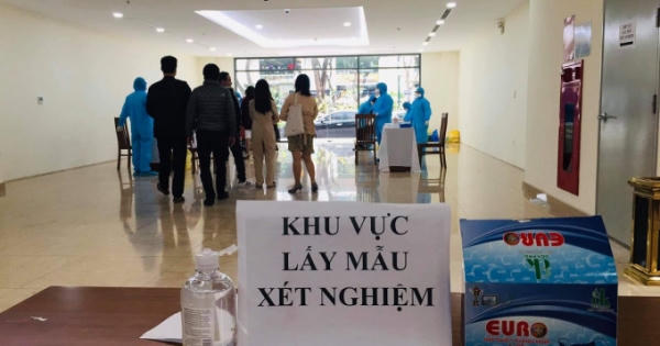 Các phóng viên tham dự kỳ họp thứ 11 Quốc hội khoá XIV phải xét nghiệm Covid-19