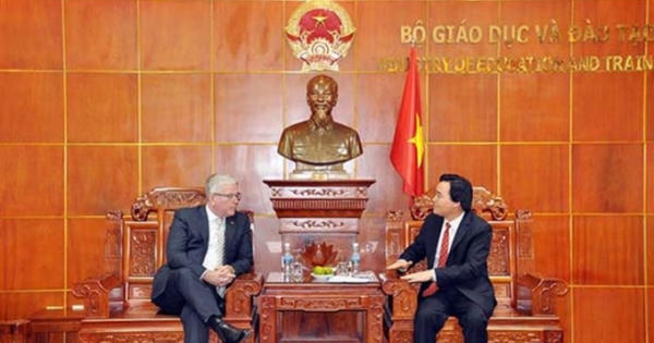 Australia sẵn sàng hỗ trợ Việt Nam đào tạo giáo viên tiếng Anh