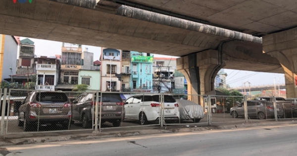 Hà Nội: 4 gầm cầu bị tuýt còi dừng trông giữ phương tiện vẫn hoạt động