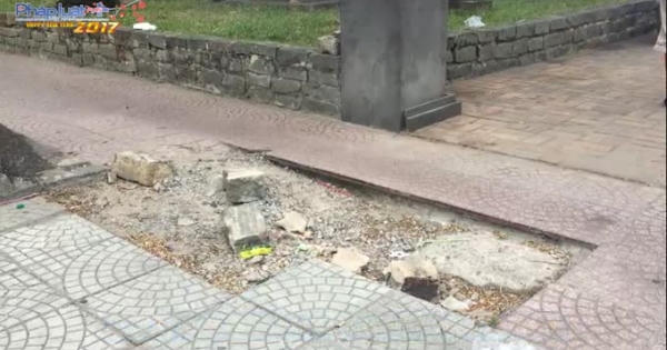 TP HCM: Nhiều đoạn vỉa hè hư hỏng nhếch nhác