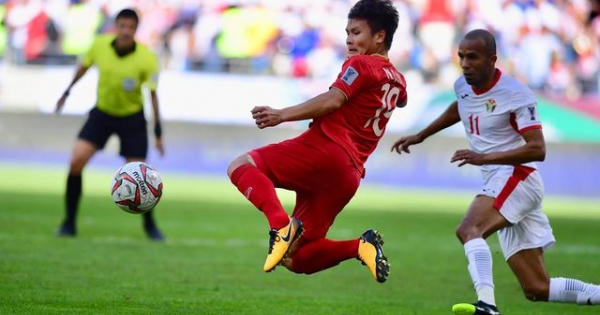 Quang Hải giành giải cầu thủ xuất sắc nhất vòng bảng Asian Cup 2019 Quang Hải giành giải cầu thủ xuất sắc nhất vòng bảng Asian Cup 2019