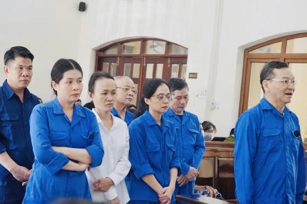 Hoãn phiên tòa xét xử 2 cựu hiệu trưởng Trường đại học Đồng Nai