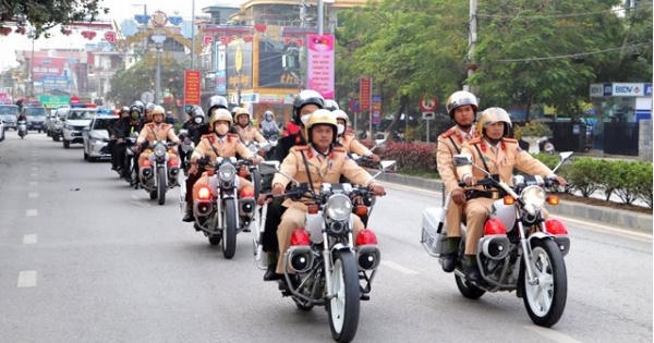 Hoàn thiện quy định pháp luật, đẩy mạnh tuyên truyền về an toàn giao thông