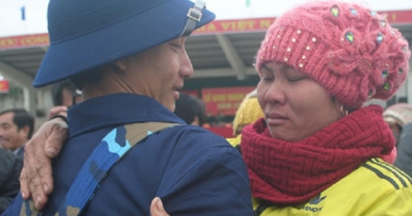 Nghệ An: Bịn rịn ngày hội tòng quân