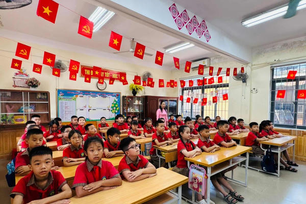 Nghệ An: Bố trí 5 cụm chuyên môn để hỗ trợ các nhà trường trực thuộc Nghệ An: Bố trí 5 cụm chuyên môn để hỗ trợ các nhà trường trực thuộc