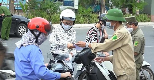 Người dân chỉ cần trình giấy tờ tùy thân và Giấy đi đường khi lưu thông