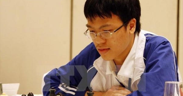 Kỳ thủ Lê Quang Liêm tạo 'địa chấn' khi hạ vua cờ thế giới M. Carlsen