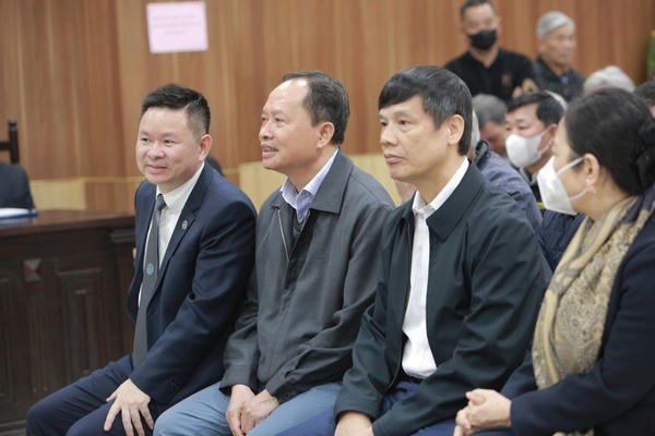 Hoãn phiên tòa xét xử cựu bí thư Tỉnh ủy Thanh Hóa Trịnh Văn Chiến