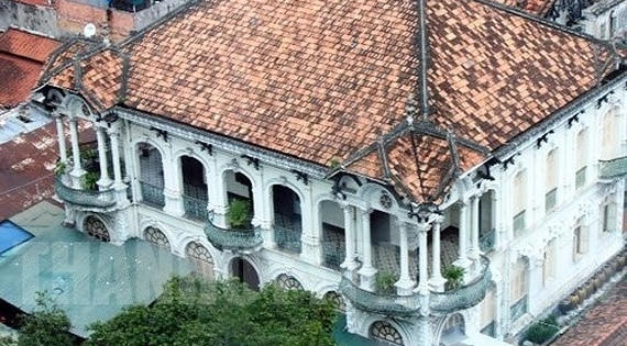 Địa ốc 7AM: Tiến hành trùng tu căn biệt thự cổ, nguy cơ lãnh trái đắng từ sốt đất ảo