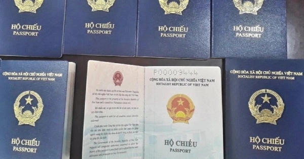 Từ 15/8, thêm mẫu hộ chiếu mới có thời hạn không quá 1 năm