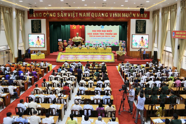 Tỉnh An Giang quyết tâm xóa nhà tạm, nhà dột nát trong vùng đồng bào DTTS