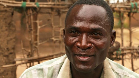 Nghề "phá trinh" trẻ em gái