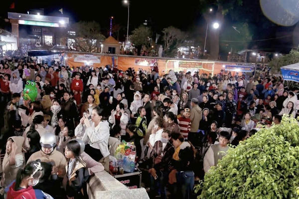 Giáng sinh rộn ràng, ấm áp trên cao nguyên Đắk Lắk