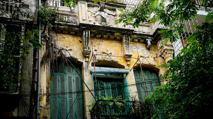 Hà Nội tạm dừng bán 600 biệt thự cũ