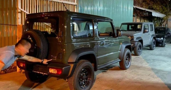 Suzuki Jimny xuất hiện tại Việt Nam theo đường nhập khẩu không chính thức Suzuki Jimny xuất hiện tại Việt Nam theo đường nhập khẩu không chính thức