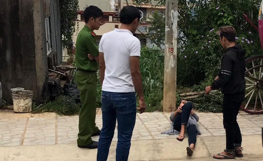 Lâm Đồng: Khởi tố 2 đối tượng cướp điện thoại giữa đêm khuya