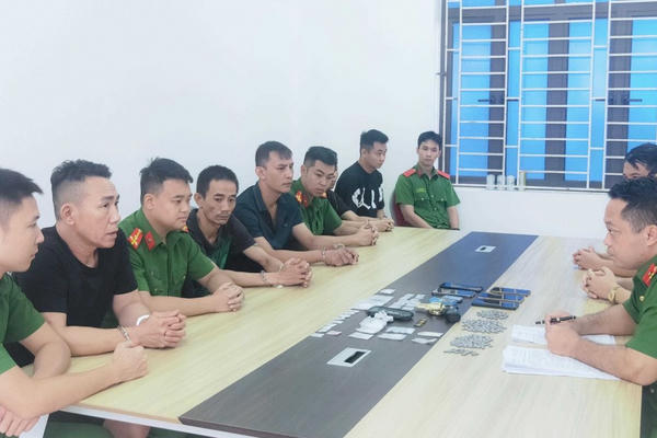 Quảng Ninh: Bắt giữ nhóm đối tượng mua bán ma túy, thu giữ 1 khẩu súng ngắn