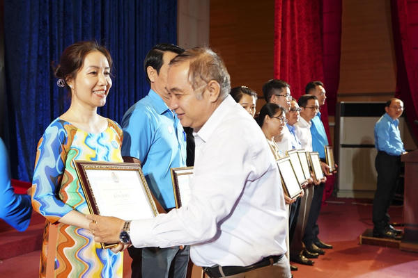 Công đoàn Cityland Group nhận bằng khen xuất sắc phong trào thi đua “Xanh – Sạch – Đẹp” đảm bảo an toàn vệ sinh lao động năm 2023