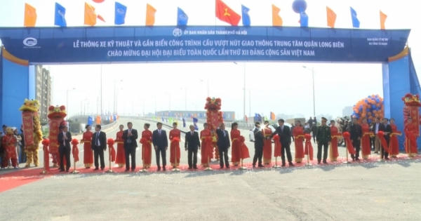 Thông xe kỹ thuật cầu vượt bằng thép "khủng" nhất Hà Nội