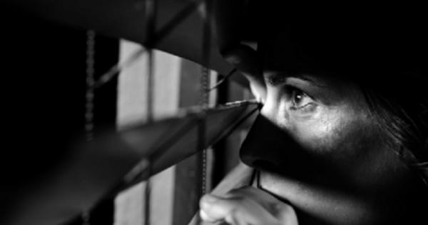 Ai được vào lánh nạn trong nhà tạm lánh?