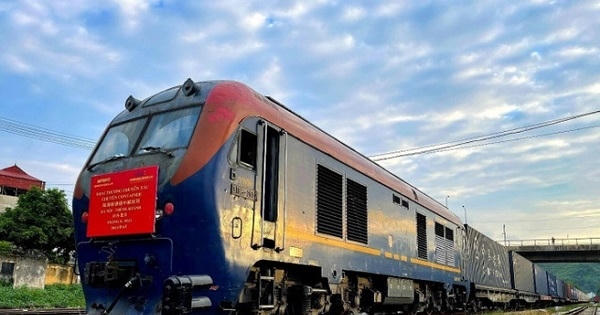 Đề xuất 2.200 tỷ nối ray đường sắt ga Lào Cai với cửa khẩu Trung Quốc