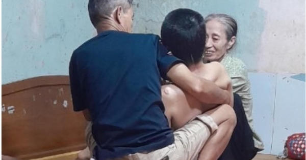 “Xin hãy cho đi” - Đêm nhạc gây quỹ nhân đạo tại Hà Nội “Xin hãy cho đi” - Đêm nhạc gây quỹ nhân đạo tại Hà Nội