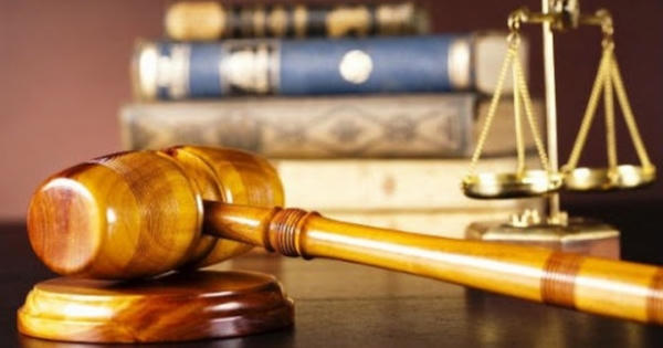 Hận chồng cũ vũ phu, bạc ác, tôi có quyền tự ý đổi họ cho con? Hận chồng cũ vũ phu, bạc ác, tôi có quyền tự ý đổi họ cho con?