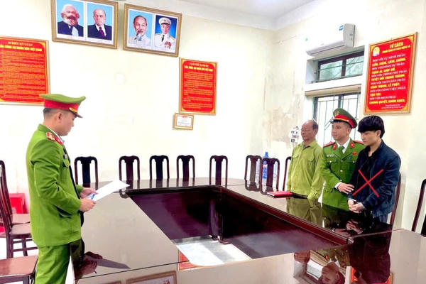 Dùng kiếm tấn công người khác nhập viện, nam thanh niên bị khởi tố