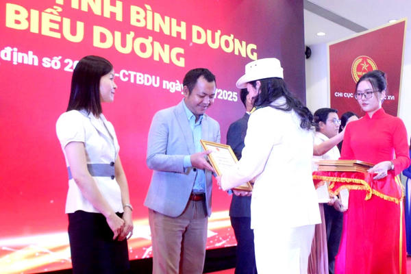 Nộp thuế nổi bật, Tân Hiệp Phát được biểu dương