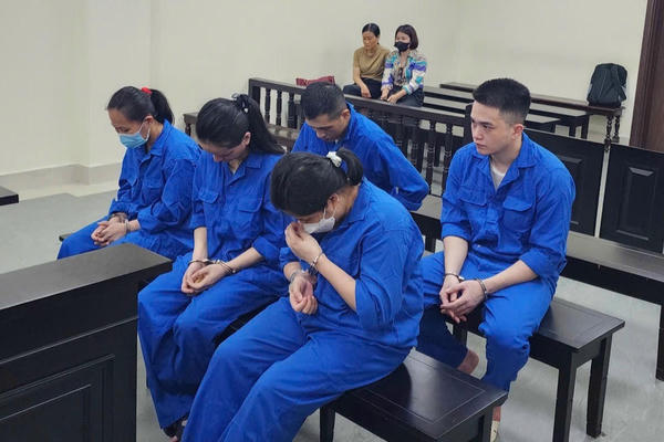 Bản án thích đáng cho nhóm tội phạm mua bán trẻ sơ sinh qua đường hàng không