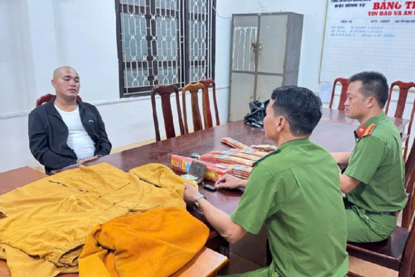 Bắt đối tượng giả danh thầy tu "cúng vong" để lừa đảo chiếm đoạt tài sản