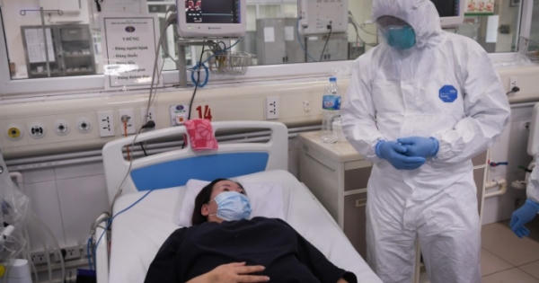 Sốt cao 2-3 tiếng một lần khi mắc Covid-19, phải xử lý thế nào? Sốt cao 2-3 tiếng một lần khi mắc Covid-19, phải xử lý thế nào?