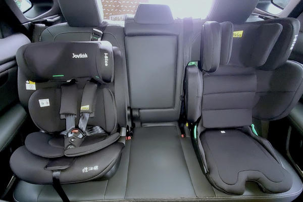 Quốc hội bỏ quy định bắt buộc taxi, xe vận tải phải lắp ghế an toàn cho trẻ em