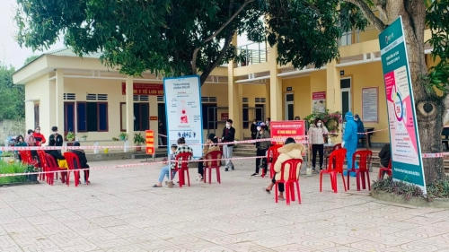 Số ca nhiễm Covid-19 tăng mạnh, nhiều trường tại Nghệ An chuyển học trực tuyến