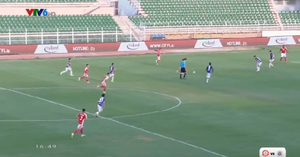 Chiêm ngưỡng tuyệt phẩm sút xa của Công Phượng vào lưới CLB Hà Nội