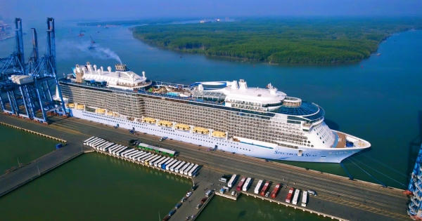 Siêu tàu du lịch Spectrum of the Seas đến Bà Rịa – Vũng Tàu