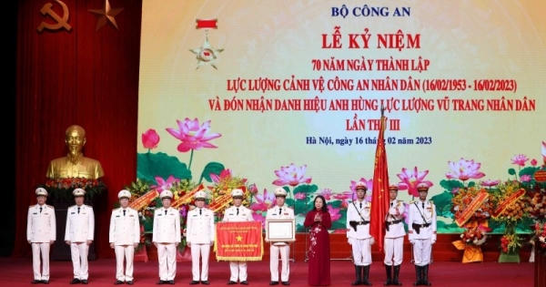 Lực lượng Cảnh vệ đón nhận danh hiệu Anh hùng lực lượng vũ trang nhân dân